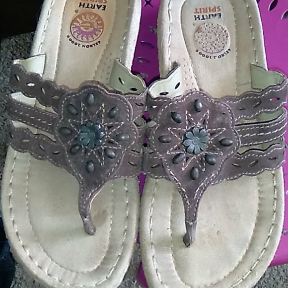 Sandals - Picture 7 of 7